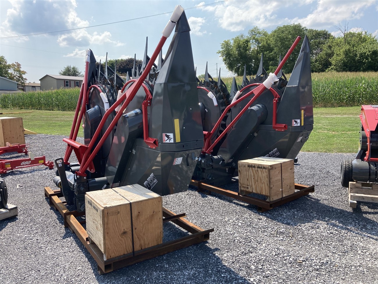 DION F64 CORN HEADS
