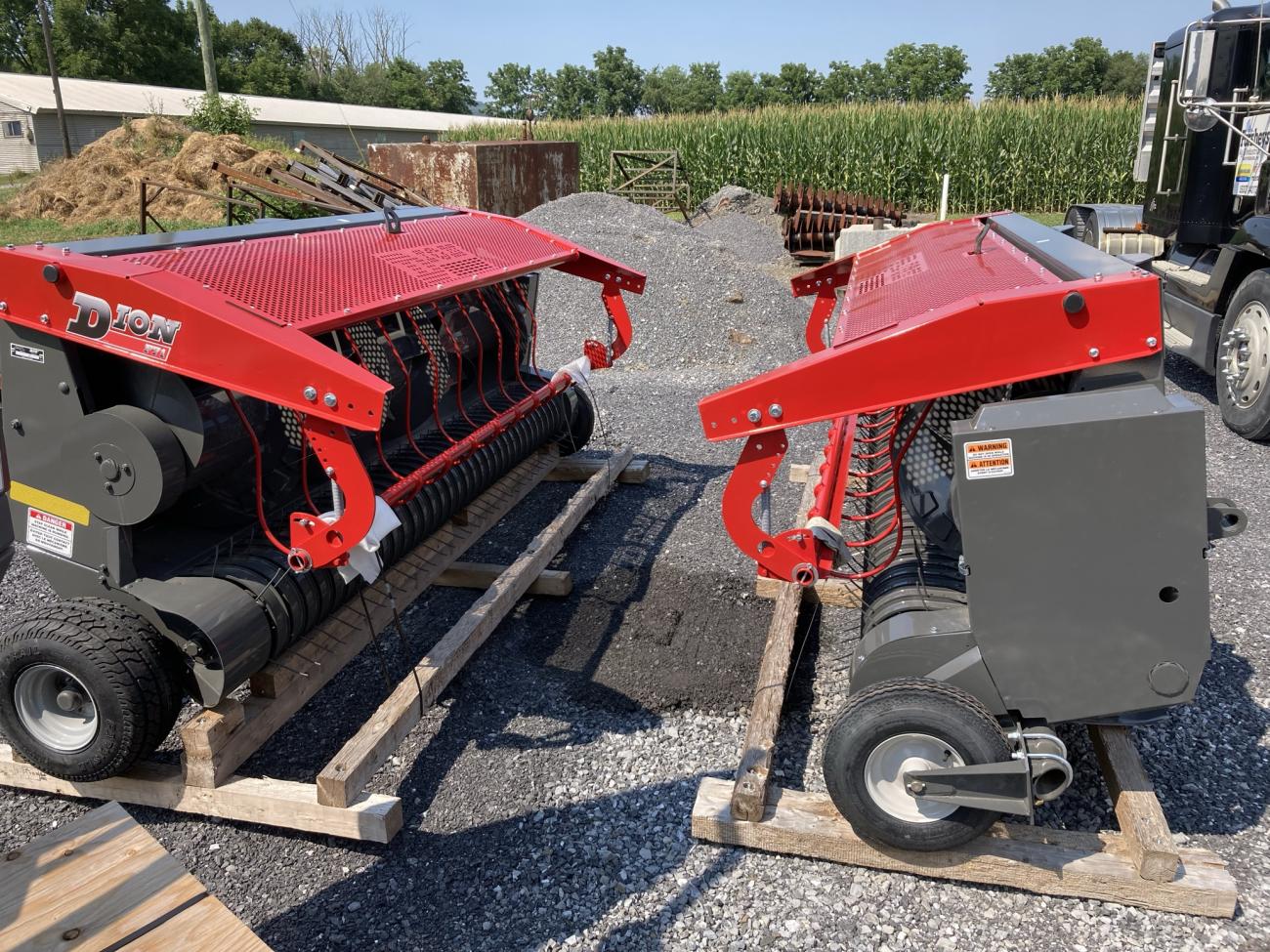 DION F71 HAY HEADS