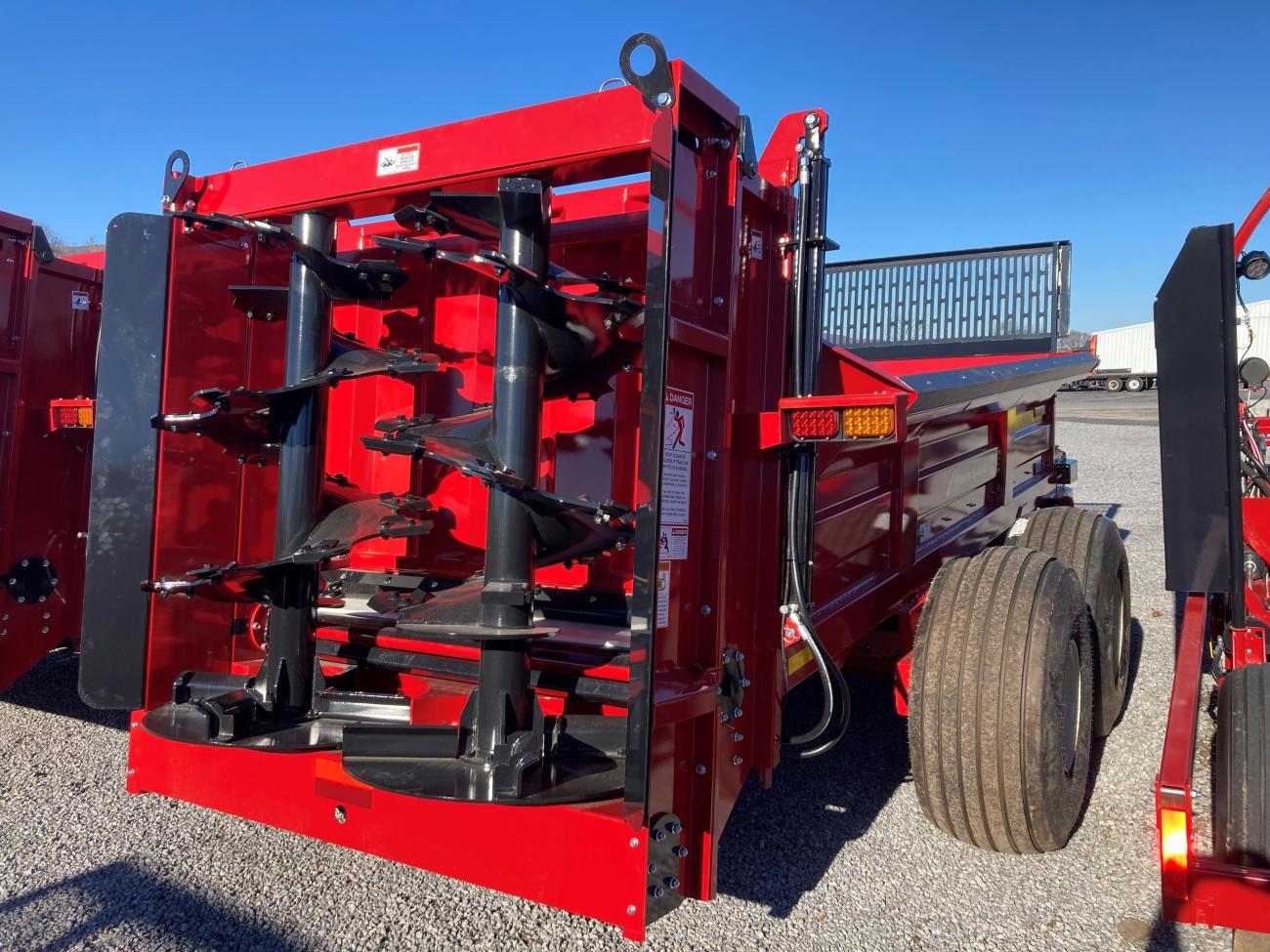 2023 H&S PS6138 VERTICAL BEATER SPREADER