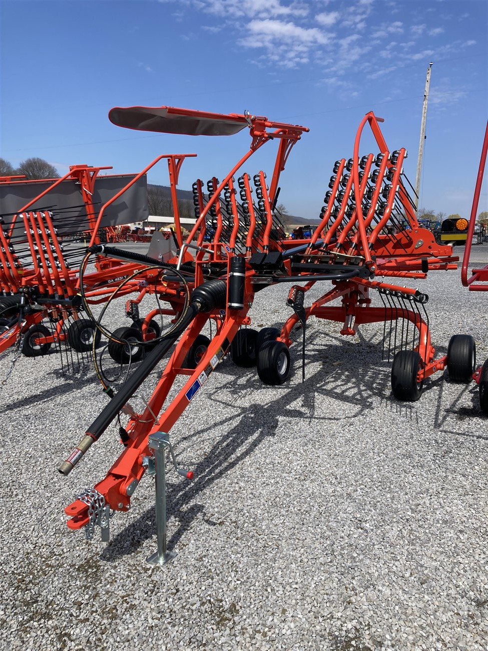2024 KUHN GA4731T ROTARY HAY RAKE
