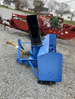 NEW HOLLAND 84", 3 PT. SNOWBLOWER - Side