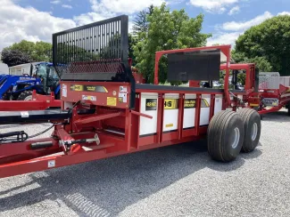 2024 H & S HPV4242 VERTICAL BEATER PUSH SPREADER