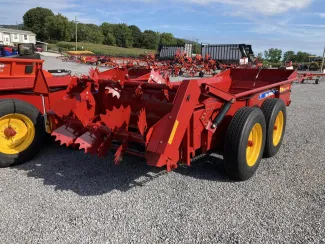 2024 NEW HOLLAND 185 BOX SPREADER