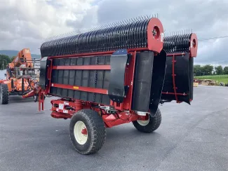 2023 H&S 6128 TWIN-FLEX HAY MERGER - Back Left