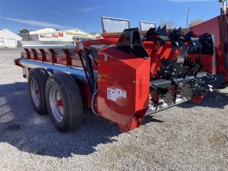 2023 H&S 3237 MANURE SPREADER