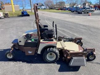 2024 GRASSHOPPER 725D - Side