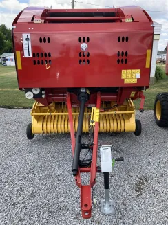2023 NEW HOLLAND ROLL-BELT 450 UTILITY PLUS