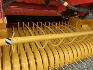 2023 NEW HOLLAND ROLL-BELT 450 UTILITY PLUS