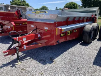 2023 H&S S3243 MANURE SPREADER