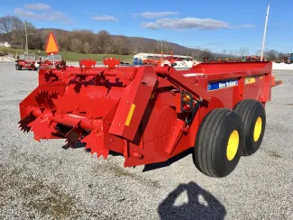 2023 NEW HOLLAND 195 BOX MANURE SPREADER
