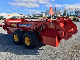 2023 NEW HOLLAND 195 BOX MANURE SPREADER