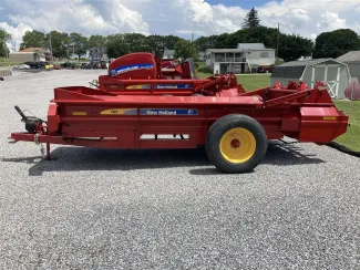 2023 NEW HOLLAND 165 BOX MANURE SPREADER