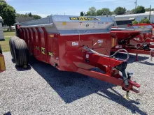 2023 H&S S3243 MANURE SPREADER